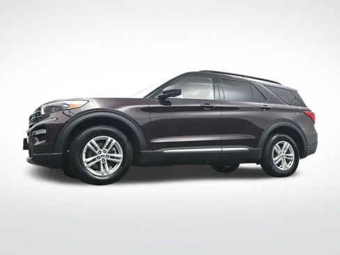 Used 2022 Ford Explorer XLT w/ Equipment Group 202A image 31