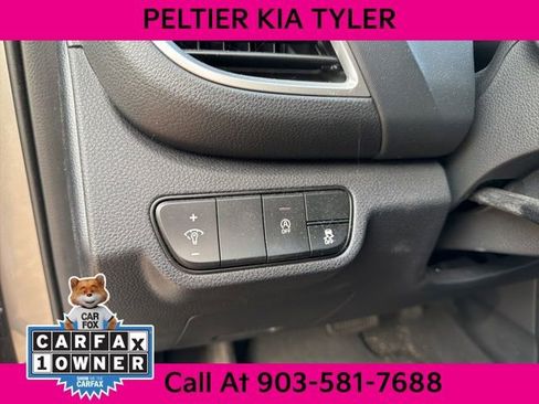 Certified 2025 Kia Seltos EX w/ EX Sunroof Package image 17