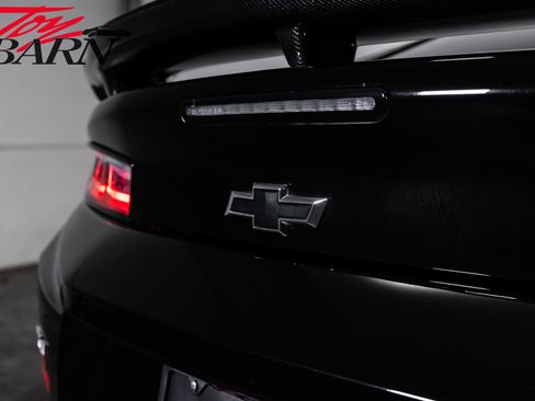 Used 2018 Chevrolet Camaro ZL1 RWD image 14