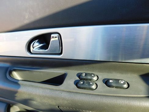 Used 2002 Ford Thunderbird image 24