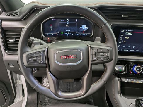 Used 2025 GMC Sierra 1500 AT4 w/ Technology Package AWD/4WD image 20