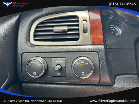 Used 2013 Chevrolet Tahoe LT AWD/4WD image 9