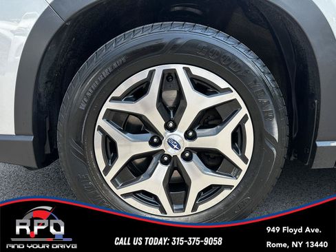 Used 2019 Subaru Forester Premium AWD/4WD image 10