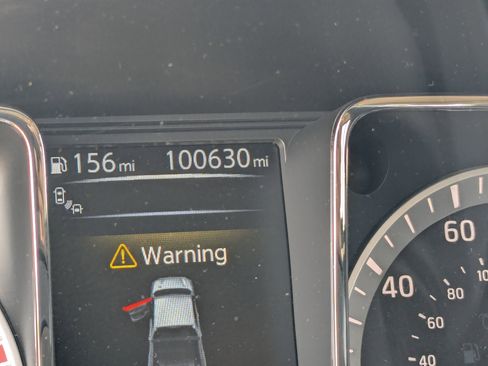 Used 2017 Nissan Titan SV image 33