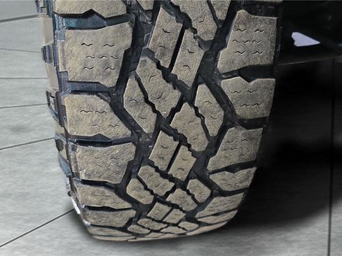 Used 2021 GMC Sierra 1500 AT4 w/ AT4 Premium Package image 32