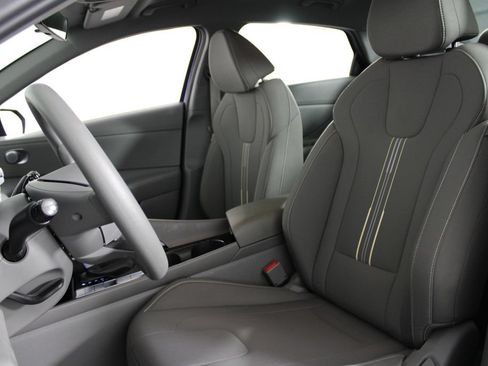 Certified 2026 Hyundai Elantra Hybrid FWD image 19