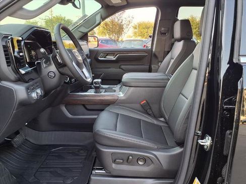 New 2026 GMC Sierra 1500 SLT image 19