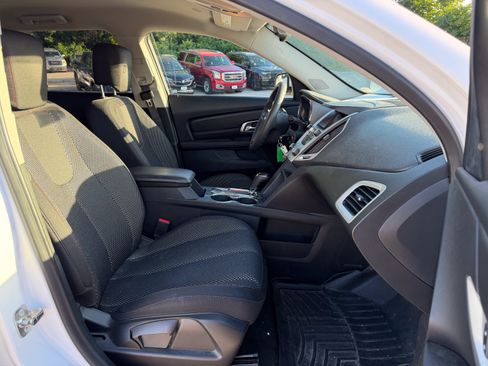Used 2017 GMC Terrain SLE FWD image 9