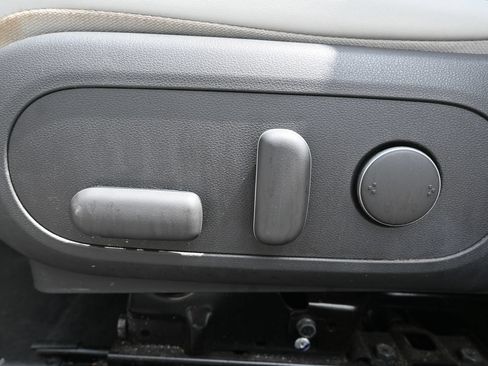 Used 2024 Hyundai Kona Limited AWD/4WD image 9