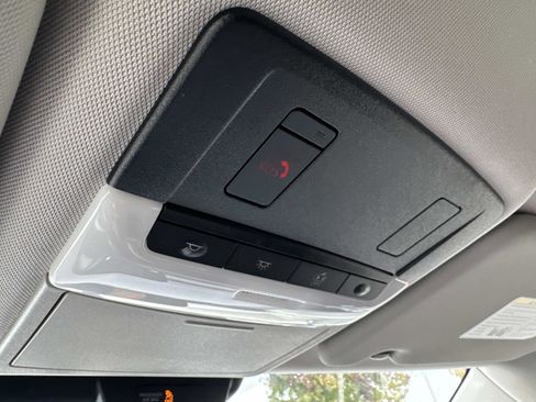 Used 2023 Mitsubishi Outlander SE image 25