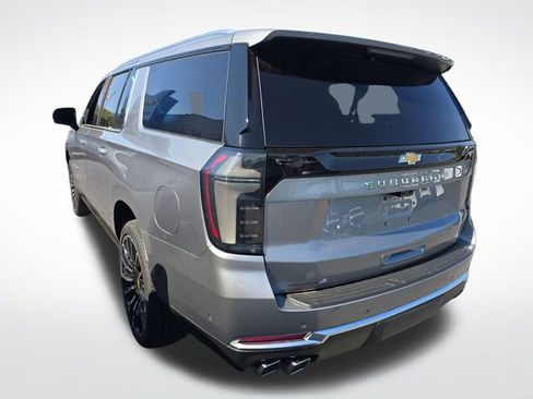 New 2026 Chevrolet Suburban High Country AWD/4WD image 3