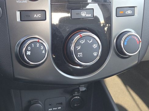 Used 2013 Kia Forte EX image 26