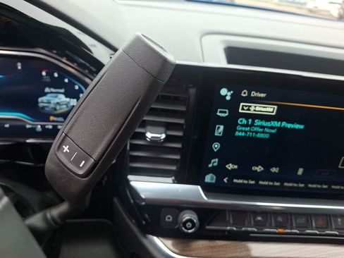 Used 2024 Chevrolet Silverado 1500 LT image 15