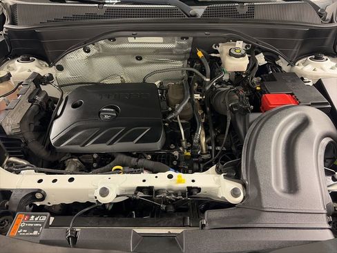 Used 2023 Chevrolet TrailBlazer RS w/ Convenience Package AWD/4WD image 9