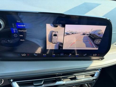 New 2026 Chevrolet Traverse LT w/ Driver Confidence Package FWD image 23