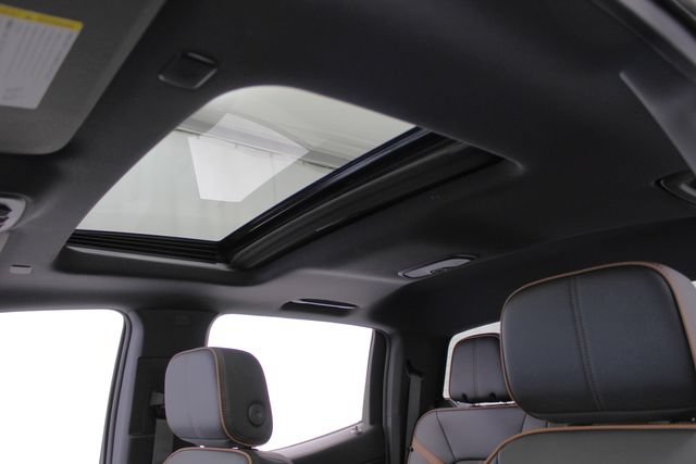 New 2026 GMC Canyon AT4 w/ Technology Plus Package AWD/4WD image 28