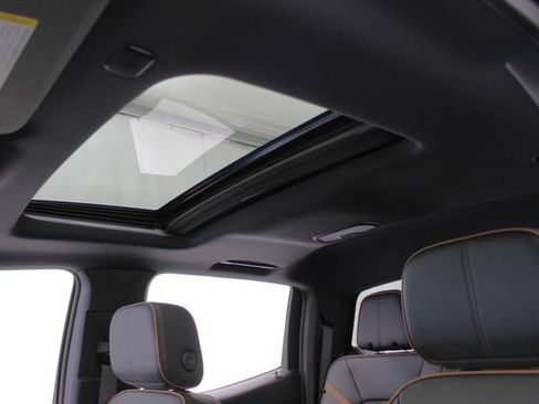 New 2026 GMC Canyon AT4 w/ Technology Plus Package AWD/4WD image 28