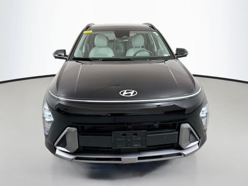 Used 2024 Hyundai Kona Limited AWD/4WD image 2