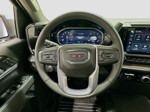 New 2026 GMC Sierra 1500 SLE w/ Preferred Package AWD/4WD image 11
