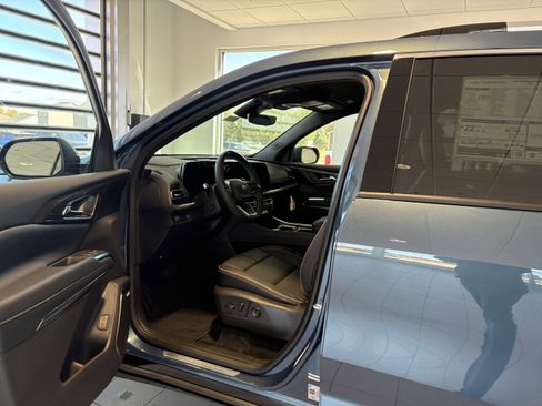 New 2026 Chevrolet Traverse High Country image 8