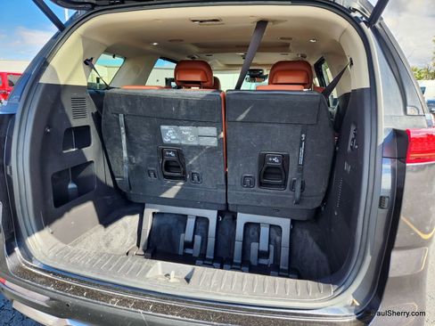 Used 2023 Kia Carnival SX Prestige image 28