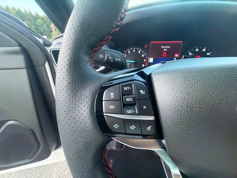 Used 2023 Ford Explorer ST-Line AWD/4WD image 38
