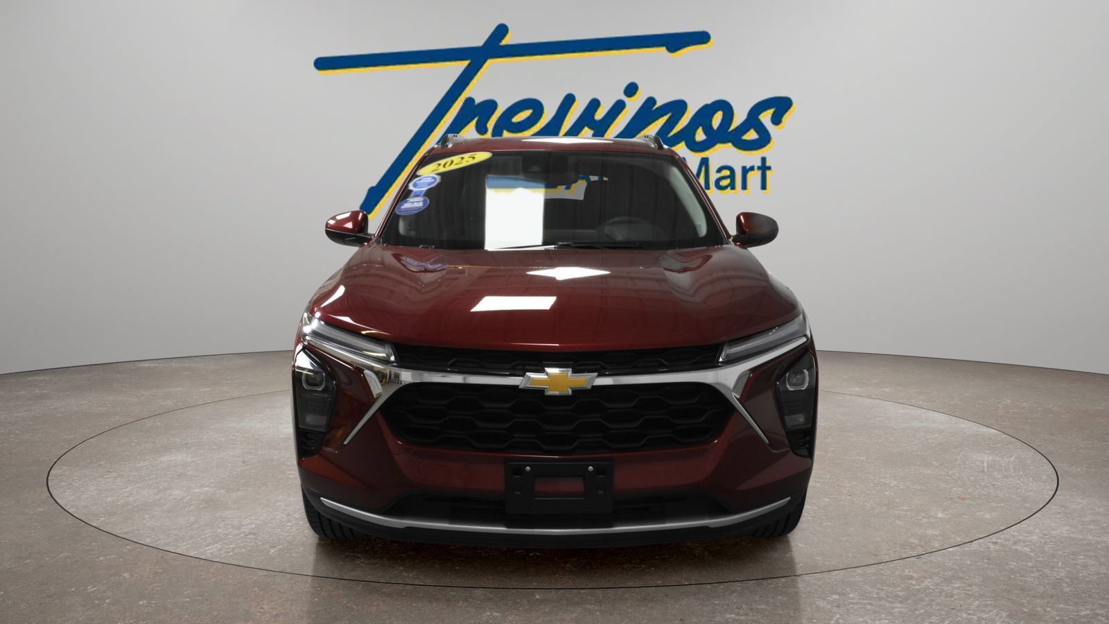 Used 2025 Chevrolet Trax LT FWD image 4