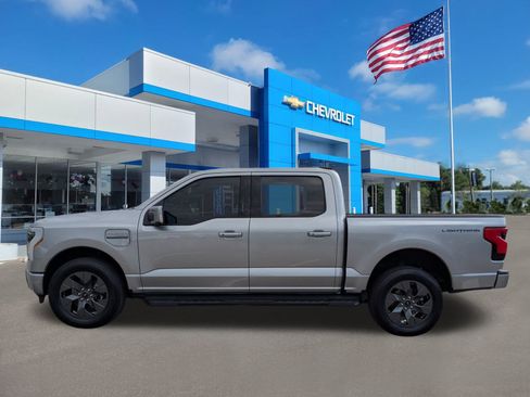 Used 2023 Ford F150 Lightning Lariat w/ Max Trailer Tow Package image 7