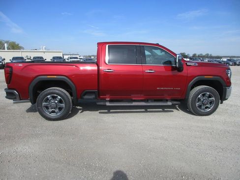 New 2026 GMC Sierra 2500 SLT w/ SLT Premium Package AWD/4WD image 3