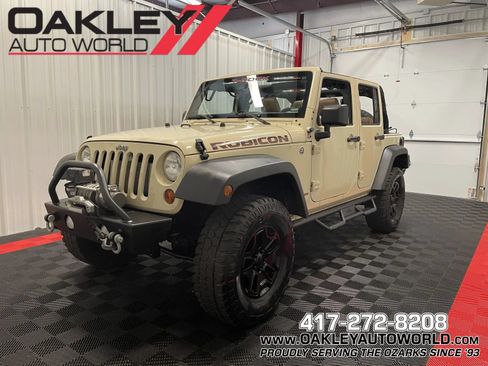 Used 2011 Jeep Wrangler Unlimited Rubicon w/ Connectivity Group AWD/4WD image 1