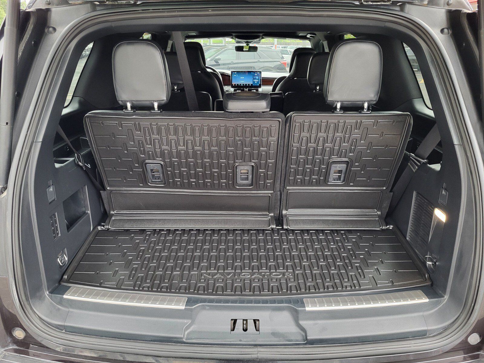 Used 2024 Lincoln Navigator Reserve AWD/4WD image 37