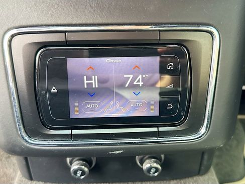 Used 2018 Bentley Bentayga Activity AWD/4WD image 28