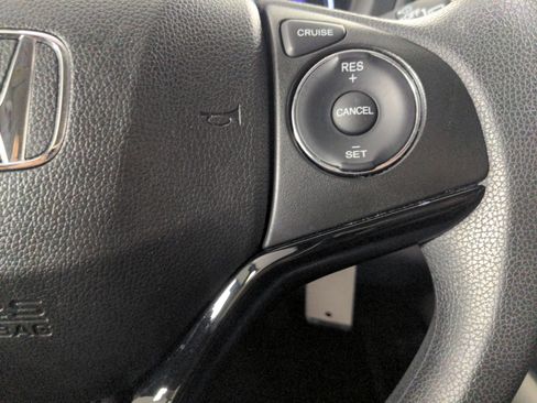 Used 2019 Honda HR-V LX image 42