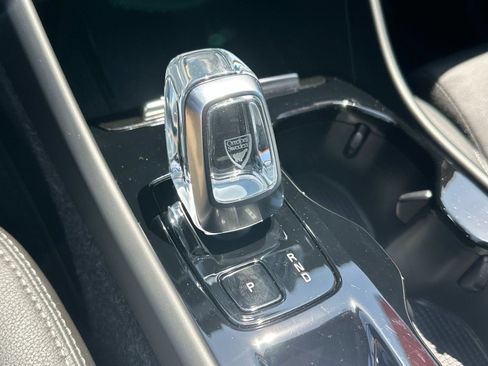 Certified 2025 Volvo XC40 B5 Plus w/ Climate Package image 14