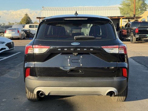 Used 2020 Ford Escape S image 5