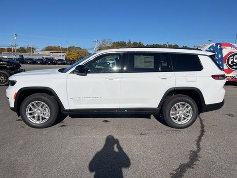 New 2025 Jeep Grand Cherokee L Laredo image 4