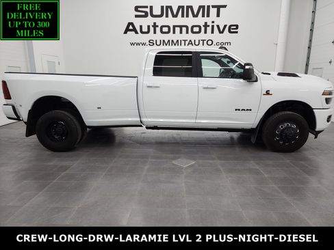 Used 2025 RAM 3500 Laramie image 1
