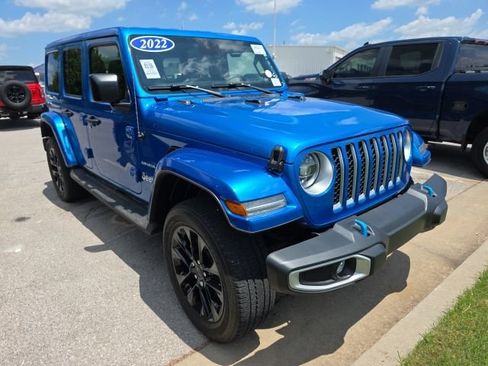 Used 2022 Jeep Wrangler Unlimited Sahara w/ Safety Group AWD/4WD image 7