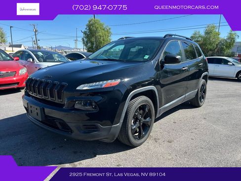 Used 2017 Jeep Cherokee Sport FWD image 1