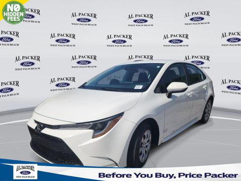 Used 2022 Toyota Corolla LE FWD image 1
