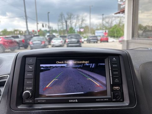 Used 2019 Dodge Grand Caravan GT image 32