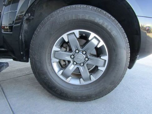 Used 2016 Nissan Frontier Desert Runner image 42