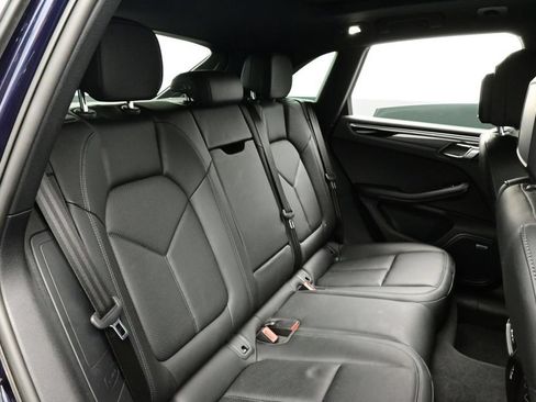 Certified 2021 Porsche Macan AWD/4WD image 12