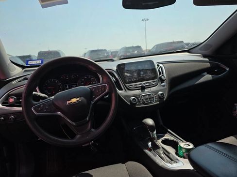 Used 2022 Chevrolet Malibu LT FWD image 7