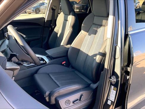 Certified 2025 Audi Q5 Premium Plus w/ Premium Plus image 7