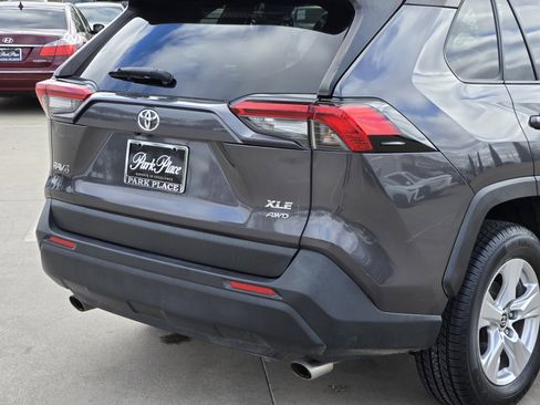 Used 2020 Toyota RAV4 XLE image 15