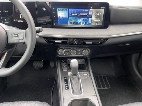 New 2025 Nissan Kicks SV w/ Illumination Package image 15