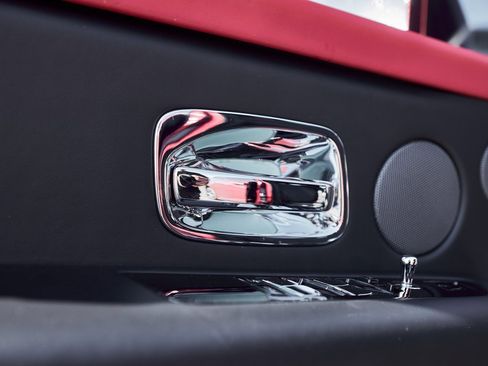 Used 2022 Rolls-Royce Cullinan Black Badge image 33