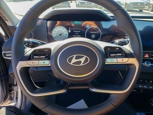 New 2025 Hyundai Elantra Limited image 15