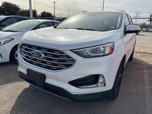 Used 2022 Ford Edge Titanium image 1